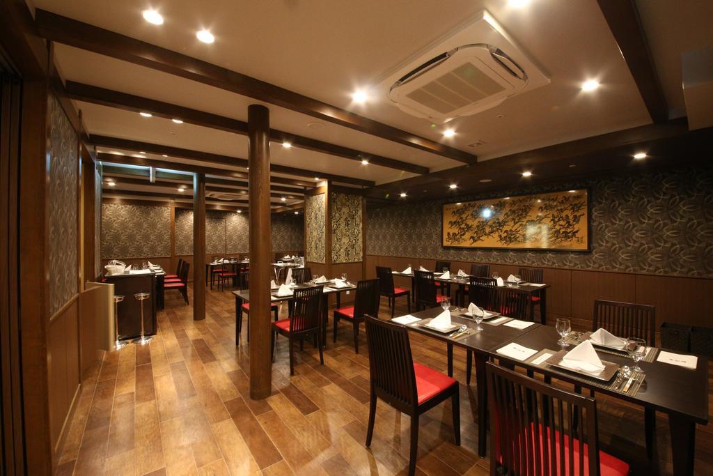 Suimeikan Gero Εξωτερικό φωτογραφία Interior of a restaurant in Seoul, South Korea