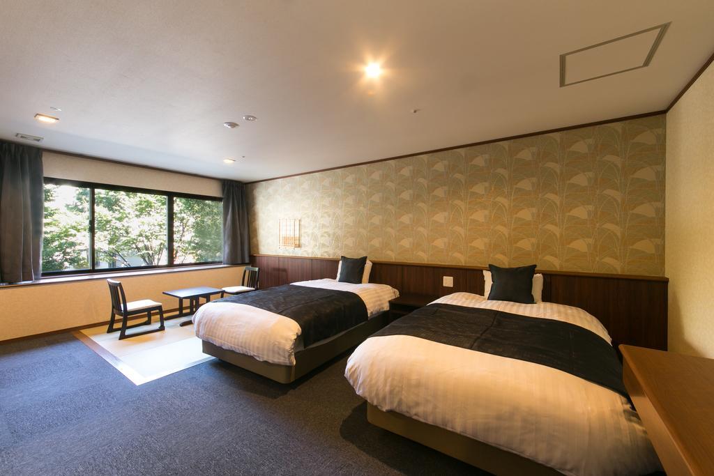 Suimeikan Gero Εξωτερικό φωτογραφία A room at the hotel